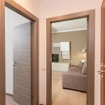 Honey Exclusive - Train Station - Near Center Apartment